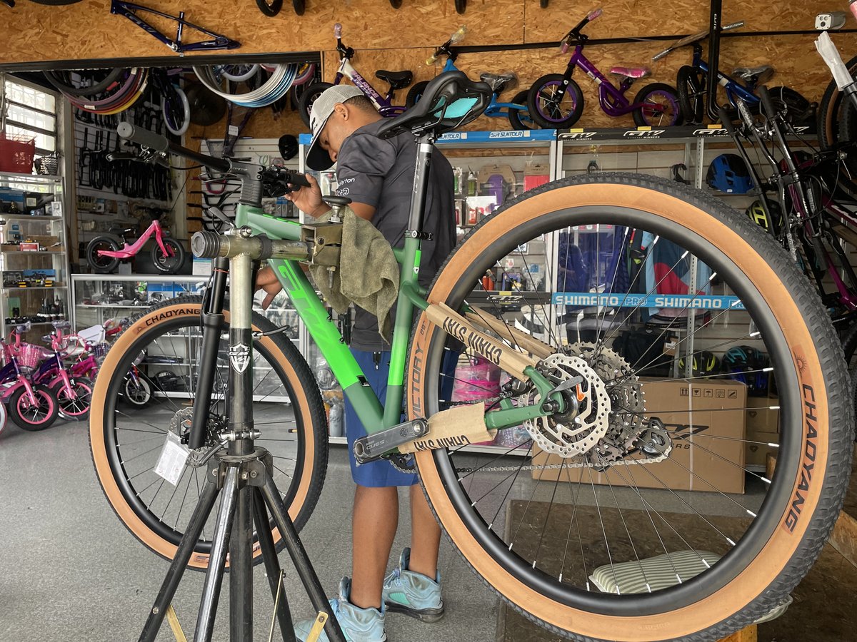Taller de reparación de bicicletas Valle Paraíso